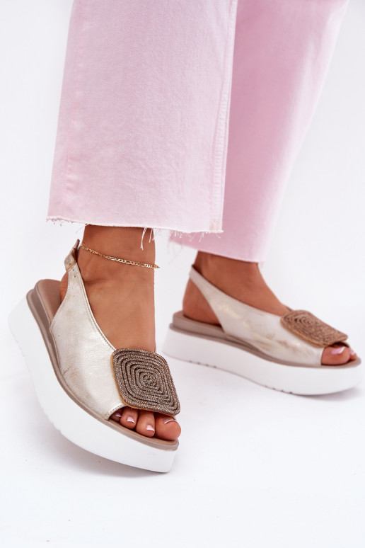 Zazoo 1786 Sandales pour femmes Féminin avec une plateforme avec des ornements couleur dorée Przecierany