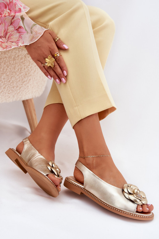 Haut Flache Sandalen mit Ornamenten CheBello 4642 goldene Farbe Haut Flache Sandalen mit Ornamenten CheBello 4642 goldene Farbe