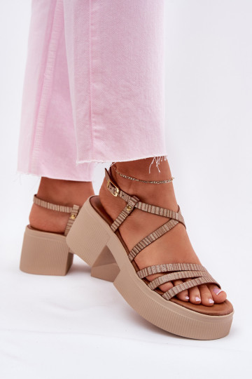 Damen goldfarbene Sandaletten Tai turiciejka 06990-25
