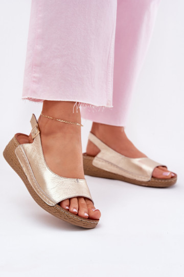 Sandales pour femmes Féminin Sur un coin Il fautciejka L7069 -25 couleur dorée