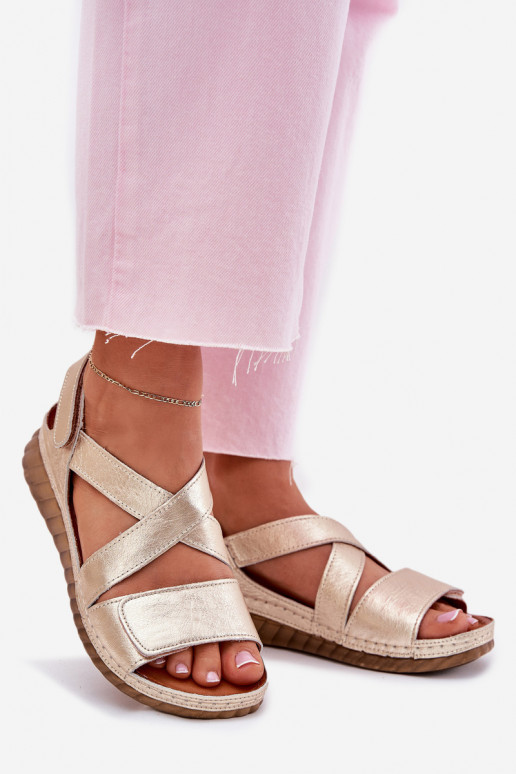 Damensandalen Feminin mit Klebeverschlüssen Es mussciejka L6848-25 goldene Farbe Damensandalen Feminin mit Klebeverschlüssen Es mussciejka L6848-25 goldene Farbe