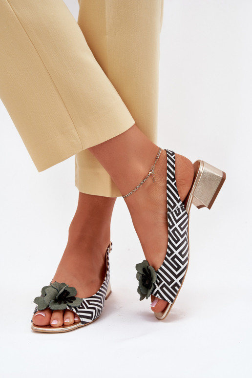 Sandales pour femmes Féminin Klocke Avec des décorations Une fleur Laura Messi 2973 Blanc-couleur noire Sandales pour femmes Féminin Klocke Avec des décorations Une fleur Laura Messi 2973 Blanc-couleur noire