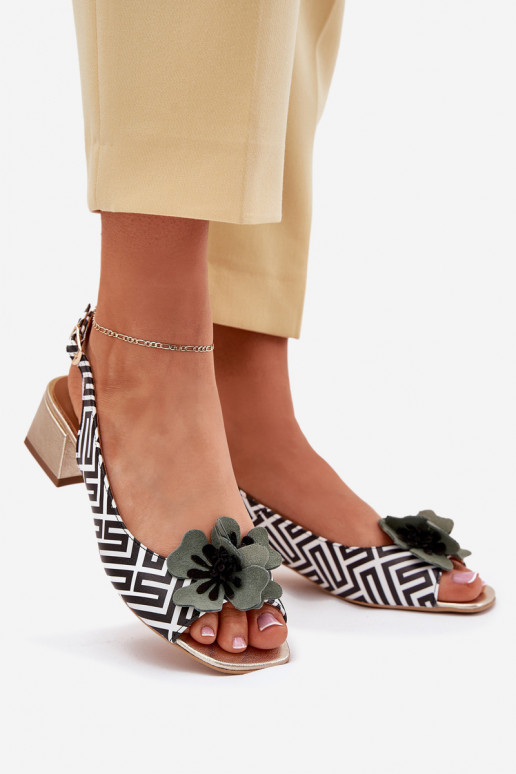 Damensandalen Feminin Klocke Mit Dekorationen Eine Blume Laura Messi 2973 INeiß-schZuarze Farbe