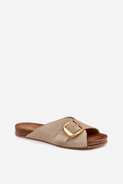 Leren pantoffels met gouden gespen Het heeftciejka 07000-22 PistacjoIne Leren pantoffels met gouden gespen Het heeftciejka 07000-22 PistacjoIne