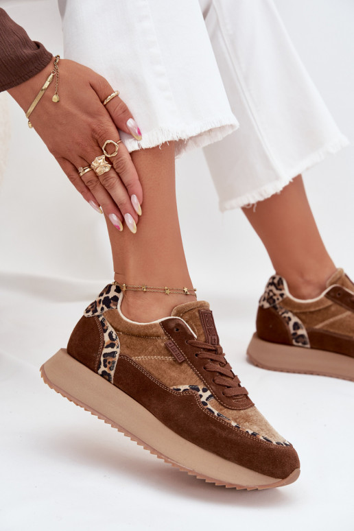 en daim Chaussures modèle baskets Féminin Big Star OO274A313 HI-POLY SYSTEM marron avec des motifs en fourrure de léopard