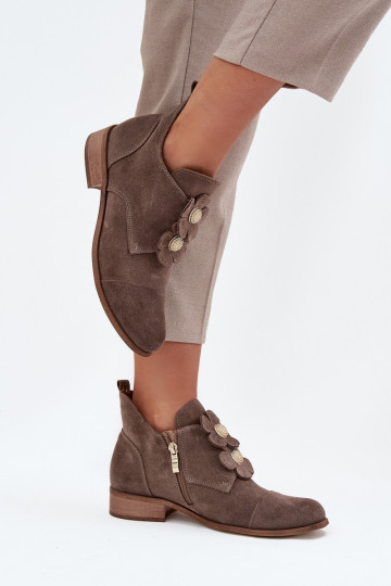 Bottines en daim pour femmes avec des détails floraux décoratifs Zazoo 3080 couleur sable