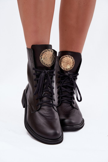 Leren dames enkellaarsjes met brede hakken en goudkleurige details Zazoo 3084 zwarte kleur