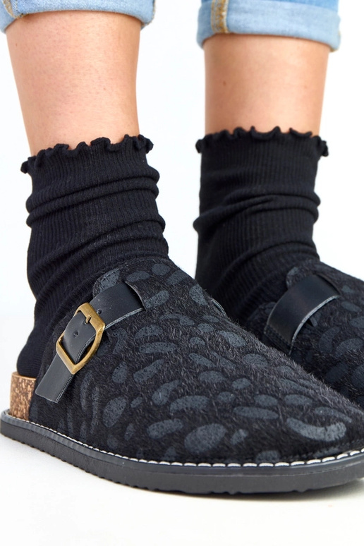 Zwarte dames slippers op een kurken... Zwarte dames slippers op een kurken...