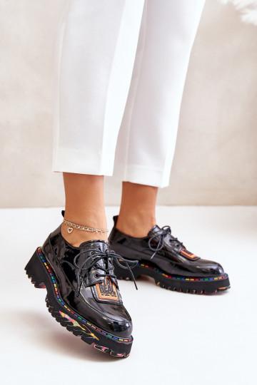 mit Lackeffekt Schuhe Feminin mit Schnürsenkeln Artiker 55C0499 schZuarze Farbe 2