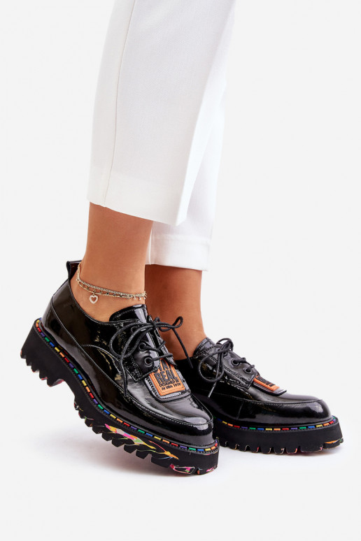 mit Lackeffekt Schuhe Feminin mit Schnürsenkeln Artiker 55C0499 schZuarze Farbe