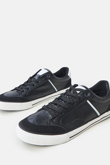 Zwarte heren sneakers met witte details William