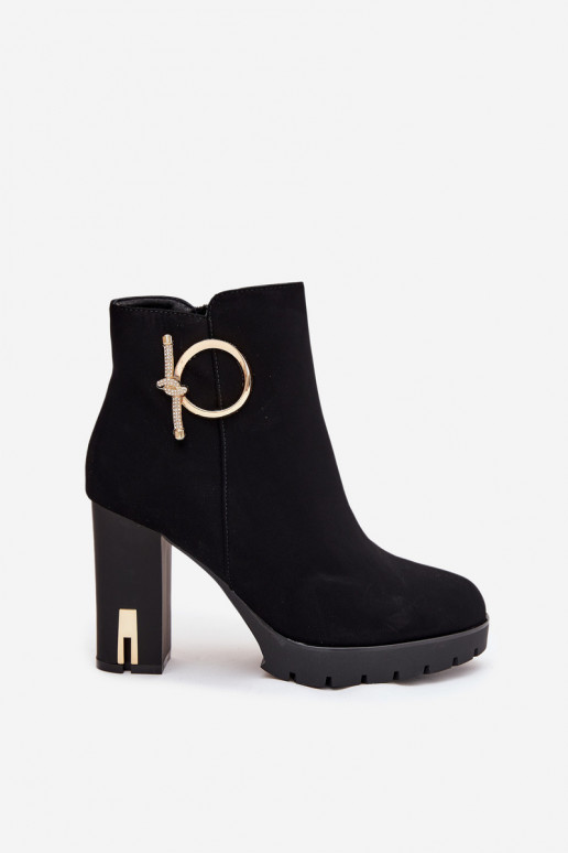 Warmes schwarzes Damenstiefeletten mit kleinen Absätzen und goldenen Details Ysolde Warmes schwarzes Damenstiefeletten mit kleinen Absätzen und goldenen Details Ysolde