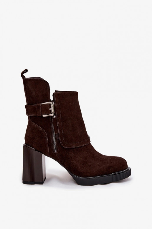 Bottines en daim naturel avec talons et boucles, Vinceza 91152, couleur chocolat