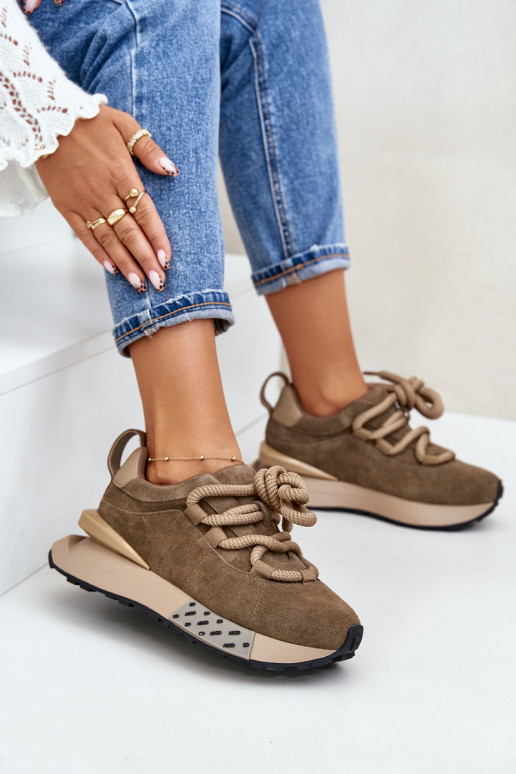 aus INildleder Sneakers Stilvollllschuhe Feminin mit einer PlattformGrubym Schnürungm Artiker 54C1466 braune Farbe