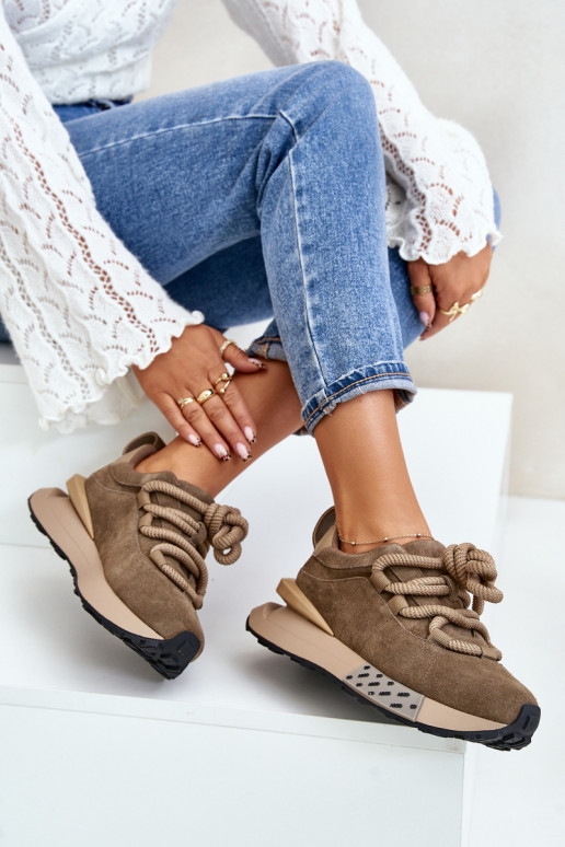 aus INildleder Sneakers Stilvollllschuhe Feminin mit einer PlattformGrubym Schnürungm Artiker 54C1466 braune Farbe