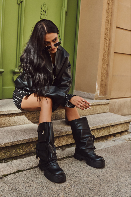 réchauffer Un modèle convaincant bottes pour femmes avec une plateforme avec une poche couleur noire Clarinda