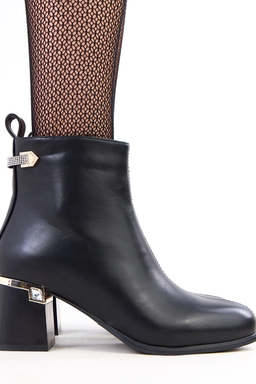 Zwarte enkellaarsjes met een elegante...