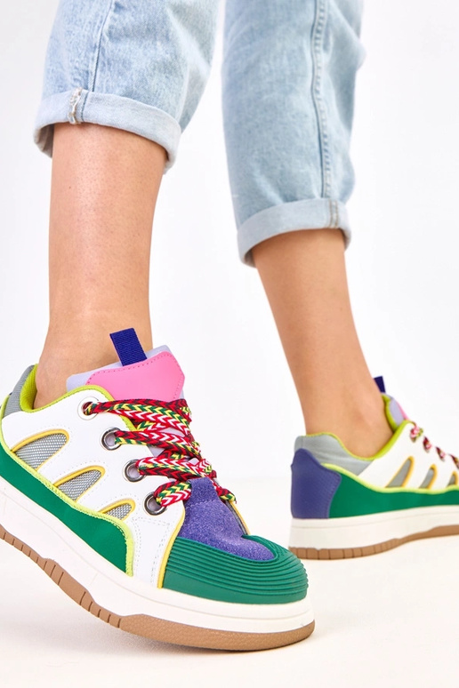 Grüne Sneakers mit breiten...