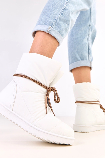 Witte dames sneeuwlaarzen met decoratieve veters "Temira" 2