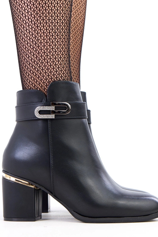 Bottines noires à talons hauts avec...