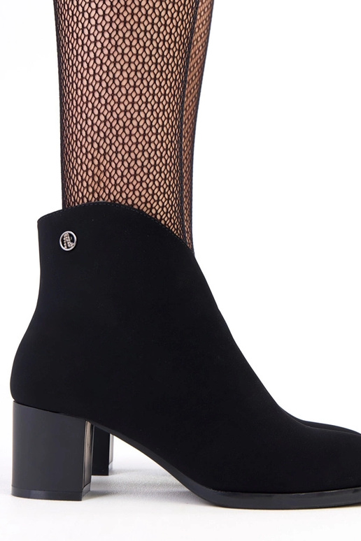 Bottines noires avec un subtil...