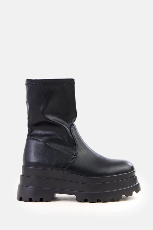 Schwarze Stiefeletten auf massiver...