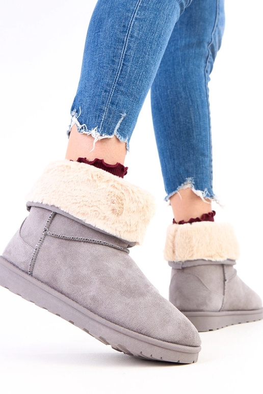 Graue Schneestiefel mit Fell auf...