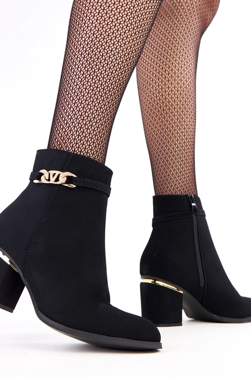 Bottines noires en simili cuir mat...