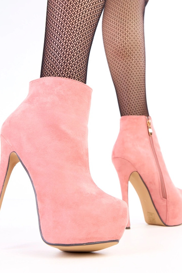 Bottines roses en daim avec...