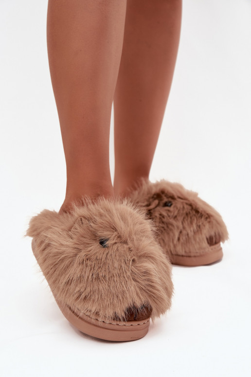 avec un manteau de fourrure Kapice Féminin Kapibary couleur kaki Pravelle