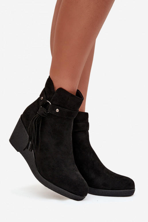 réchauffer Bottes pour femmes Sur un coin avec des franges couleur noire Olivarae réchauffer Bottes pour femmes Sur un coin avec des franges couleur noire Olivarae