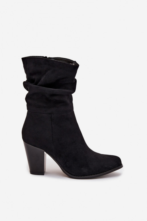 Bottes pour femmes Avec des volants couleur noire Jovessa Bottes pour femmes Avec des volants couleur noire Jovessa