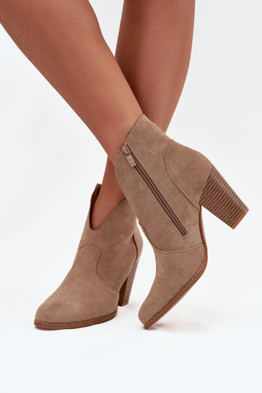 Bottes pour femmesen daim écologiqueu beige Elvirae Bottes pour femmesen daim écologiqueu beige Elvirae