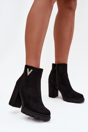 Bottes pour femmes réchauffer avec des talons Avec des décorations Detalem couleur noire Briella