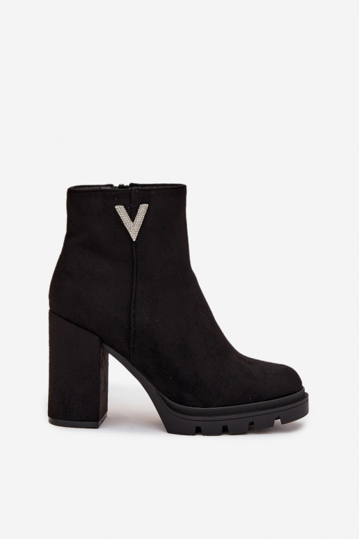 Bottes pour femmes réchauffer avec des talons Avec des décorations Detalem couleur noire Briella