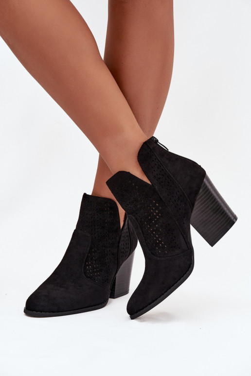 avec des éléments ajourés Bottes pour femmes S.Barski HY51-060 couleur noire avec des éléments ajourés Bottes pour femmes S.Barski HY51-060 couleur noire