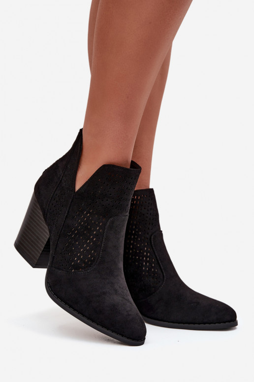 avec des éléments ajourés Bottes pour femmes S.Barski HY51-060 couleur noire avec des éléments ajourés Bottes pour femmes S.Barski HY51-060 couleur noire