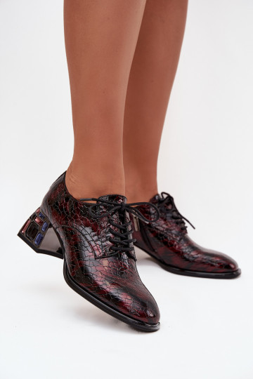 Halfleren schoenen van lakleer Dames met hakken met glanzende gaten Artiker 57C0073 bordeaux