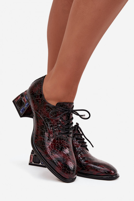 Halfleren schoenen van lakleer Dames met hakken met glanzende gaten Artiker 57C0073 bordeaux