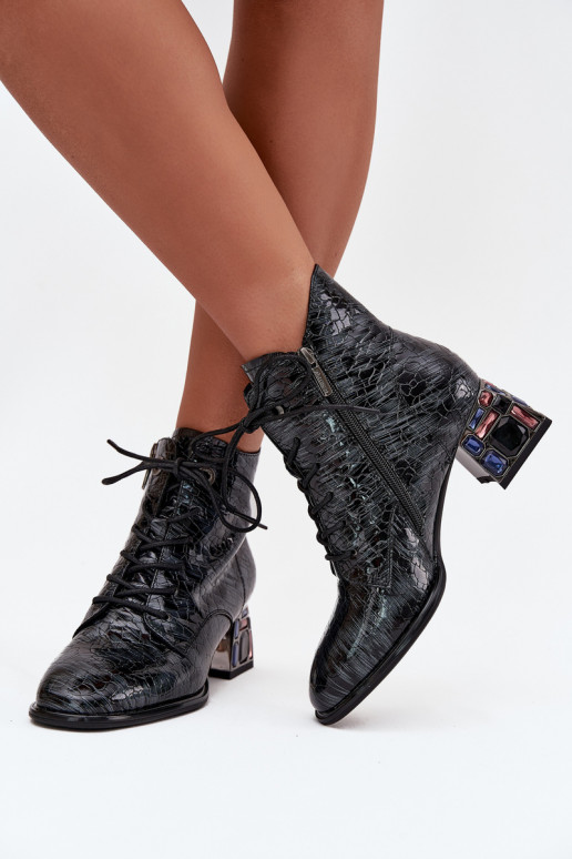 avec effet vernis Bottes pour femmesActivéturalnej Skóry avec des talons aux yeux brillants Artiker 57C0132 couleur grise