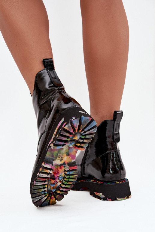 mit Lackeffekt DamenstiefelErmöglichtturalnej Skóry sich Zuarm laufen Artiker 57C0166 schZuarze Farbe