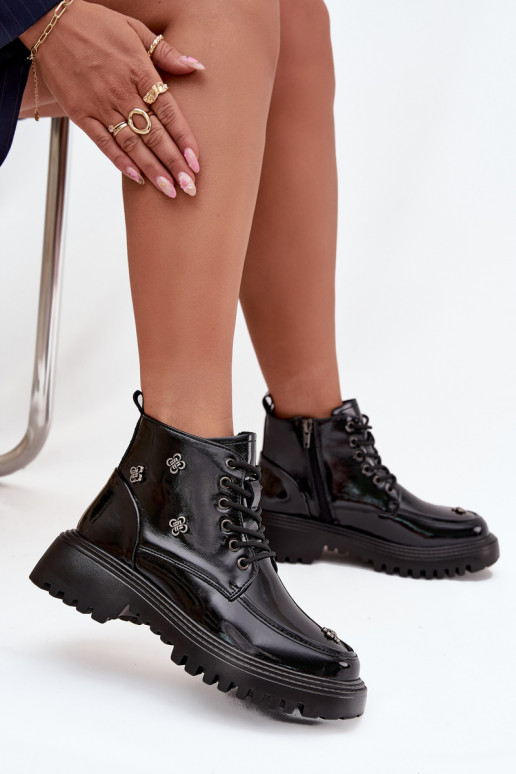 Peau réchauffer Bottes pour femmes avec de beaux détails avec effet vernis Artiker 57C0345 couleur noire