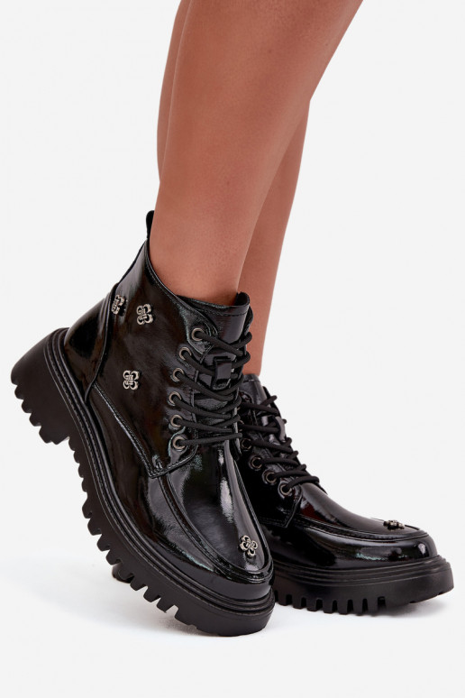 Peau réchauffer Bottes pour femmes avec de beaux détails avec effet vernis Artiker 57C0345 couleur noire