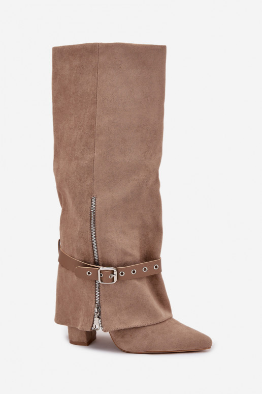 Damenstiefel, schlupfbares Modell mit Absatz und dekorierten Absätzen in sandfarben Jolivine