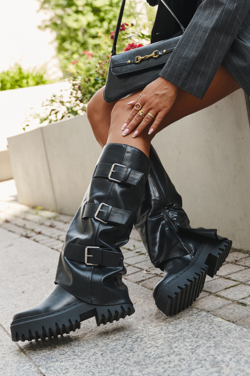 Warmes Damenstiefel mit silberfarbenen Schnallen in Schwarz "Isavine"