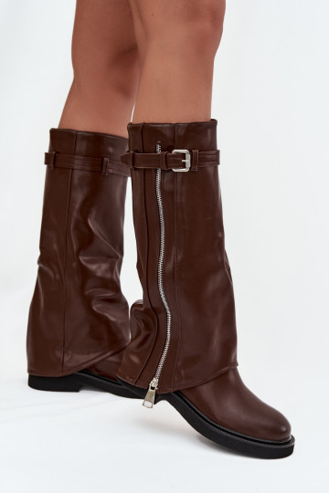 Bottes longues pour femmes avec tige évasée, boucles et fermeture éclair argentée, isolées, couleur marron Bressa