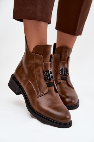 Bottines en cuir isolées pour femmes avec détails ornés couleur marron Briselda