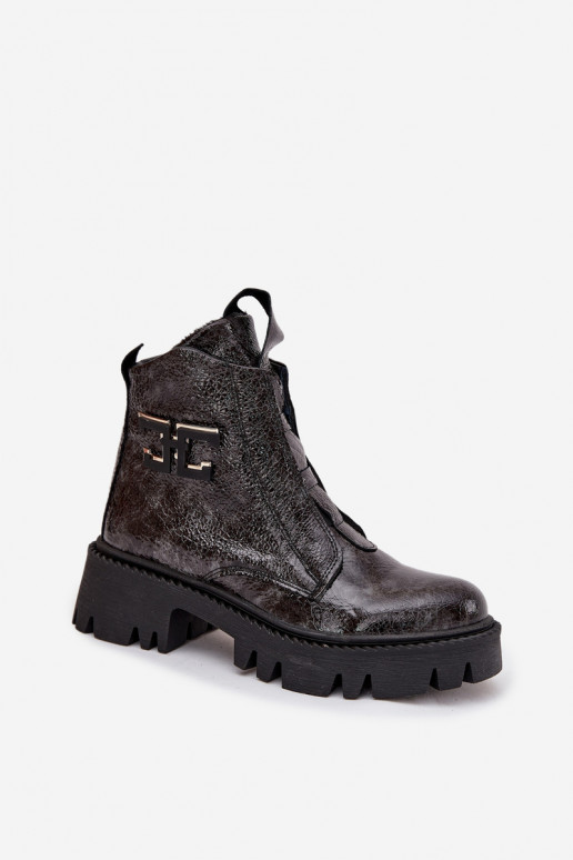 Haut mit Lackeffekt Damenstiefel mit Ornamenten sich Zuarm laufen Artiker 57C2081 graue Farbe