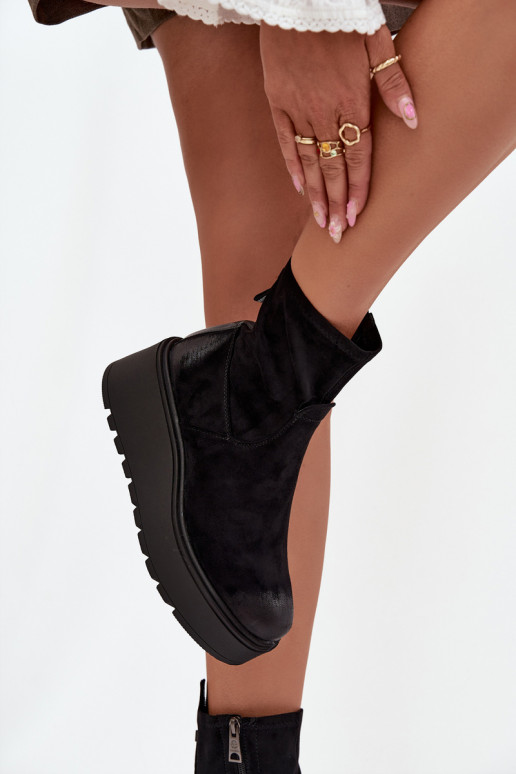 Damenstiefel mit einer Plattform sich Zuarm laufen Vinceza 58596 schZuarze Farbe