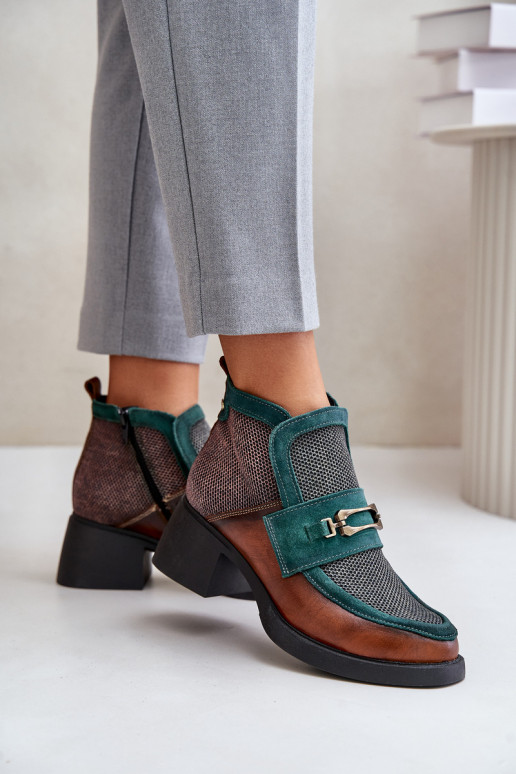 Peau Bottes pour femmes Sur des talons massifs avec des ornements Il fautciejka A6747-29 brun-couleur verte Peau Bottes pour femmes Sur des talons massifs avec des ornements Il fautciejka A6747-29 brun-couleur verte